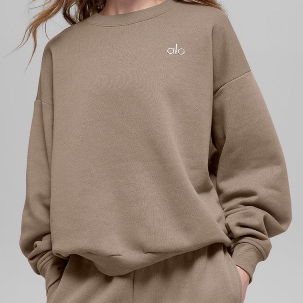 ⭐️Alo Yoga Accolade Sweatshirt Crewneck Tan XS⭐️